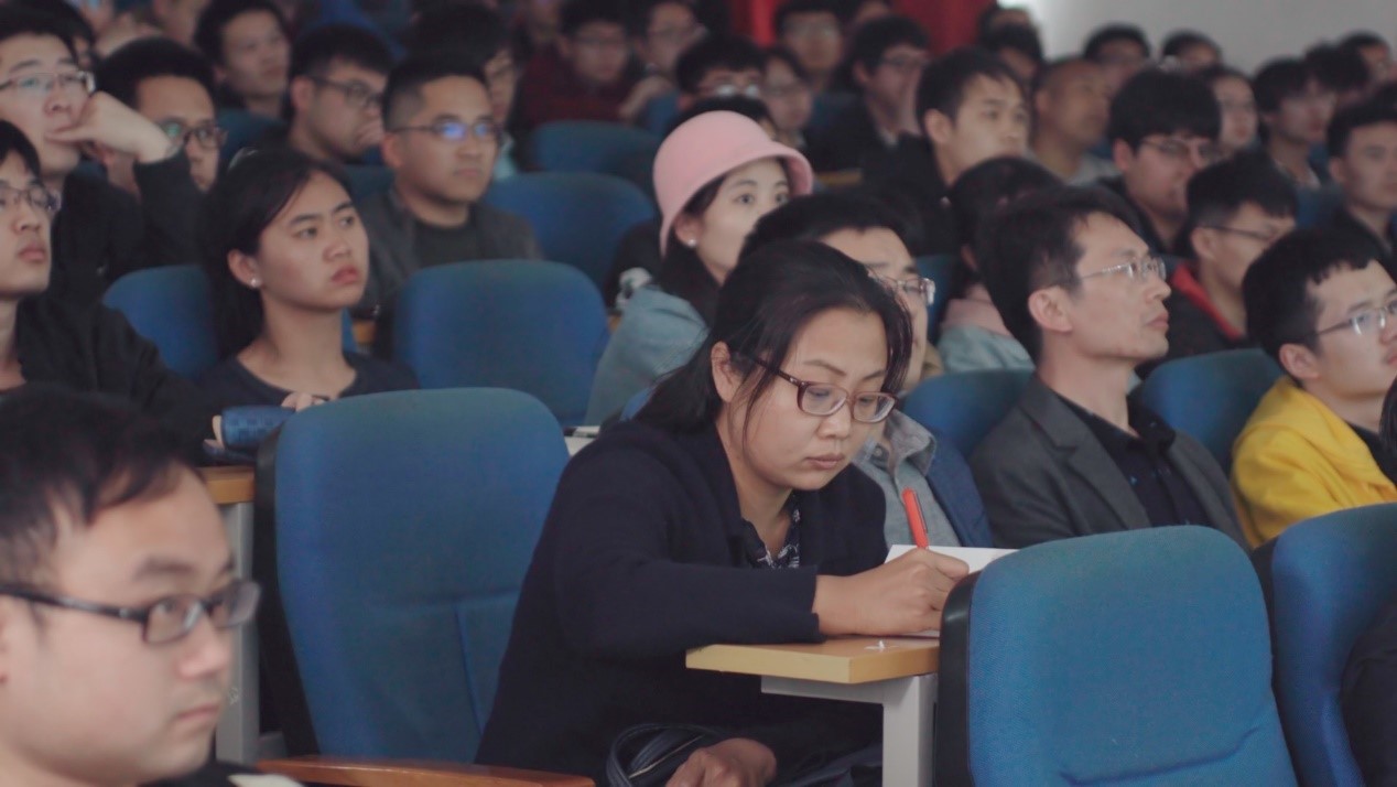 飞行液压系统专家焦宗夏教授来我院作学术报告